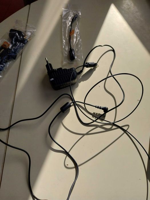 Box Tritton sem headphones e varios adereços