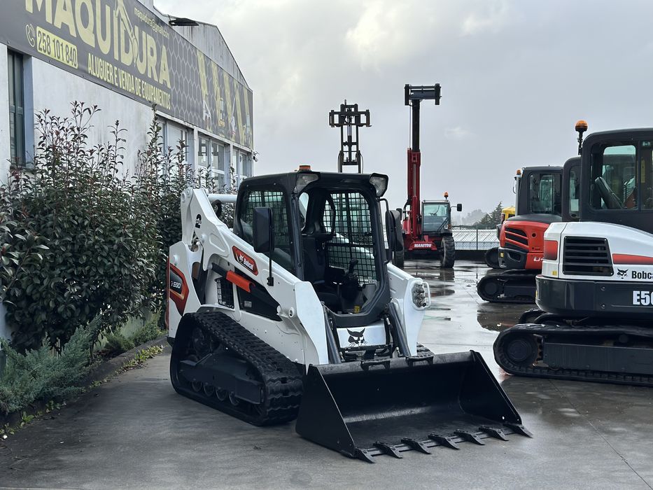 Mini pá-carregadora BOBCAT T590