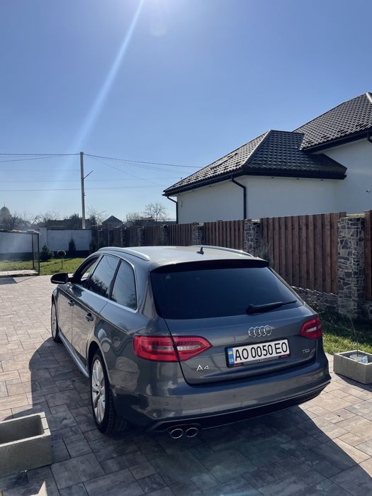 Продам Audi A4  S-LINE