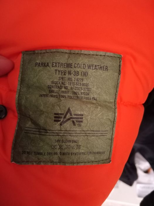 Парка Alpha Indstr розмір XL Дійсно до 02.03!