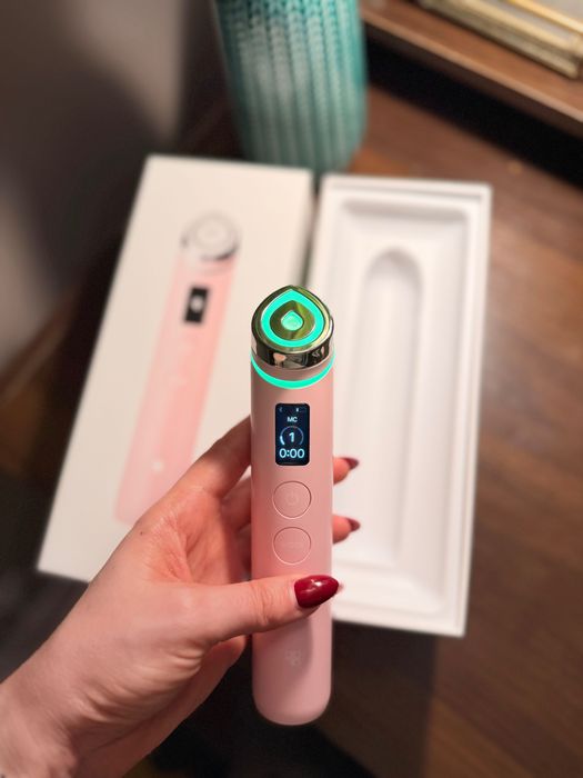 medicube - AGE-R Booster Pro Edycja Różowa