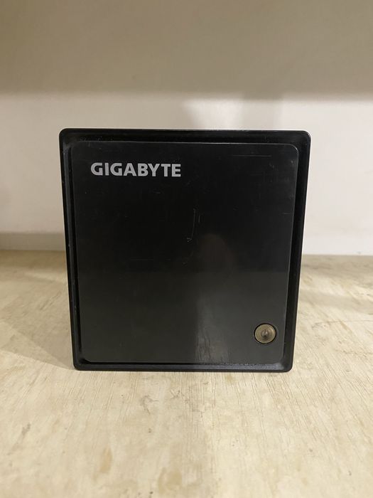 Міні ПК GigaByte BRIX (GB-BACE-3000)