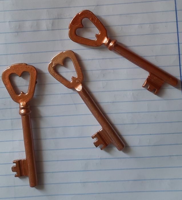 Conjunto de 3 chaves vintage cor cobre