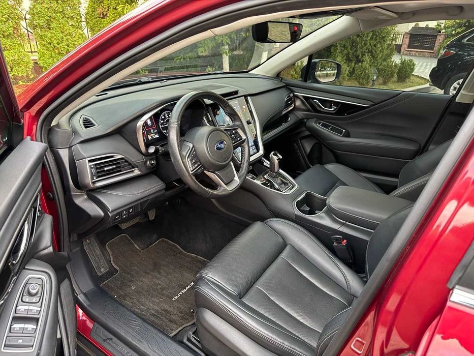 Продам Subaru Outback 2022