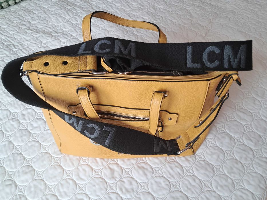 Duża torebka  firmy LCredi w pięknym żółtym kolorze