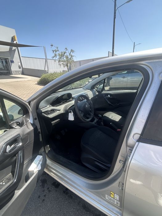 Peugeot 208 (118.981 kms)