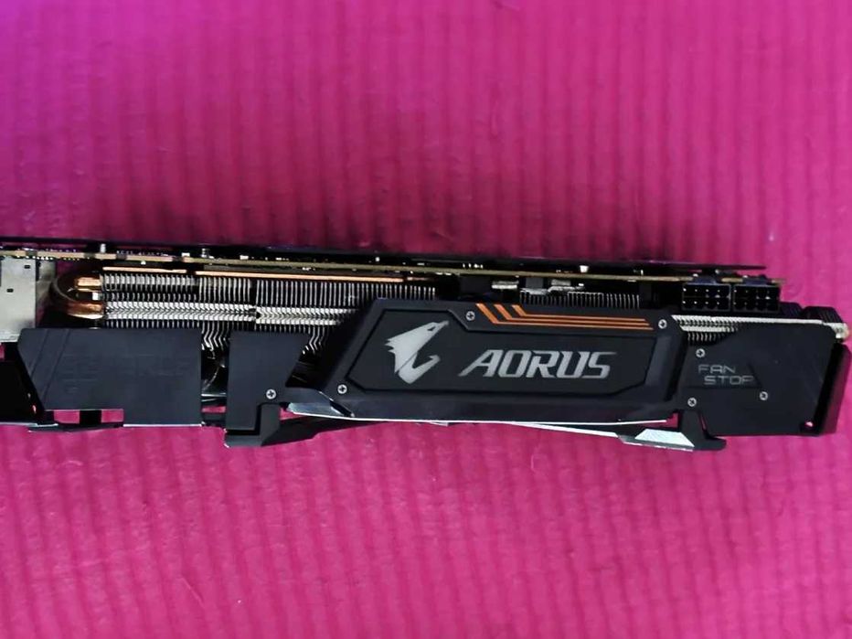 Lote de Componentes PC: GTX 1080 Ti, i7-7820X e Board X299