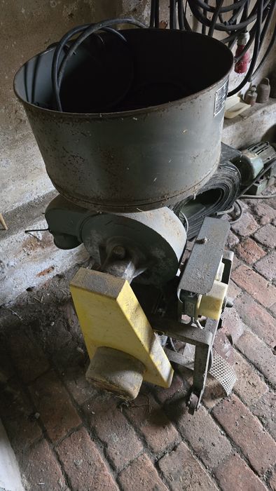 Śrutownik bijakowy  H-157