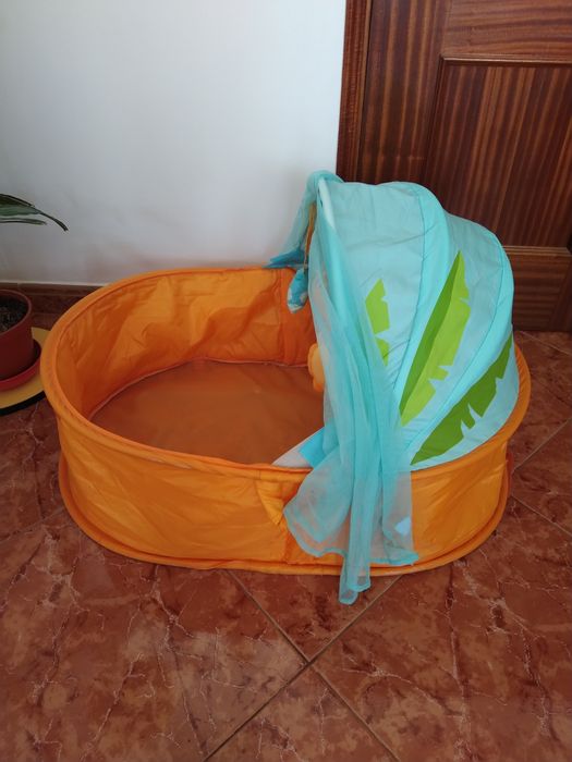 Berço de viagem bebé, praia campo jardim campismo casa quarto sala.