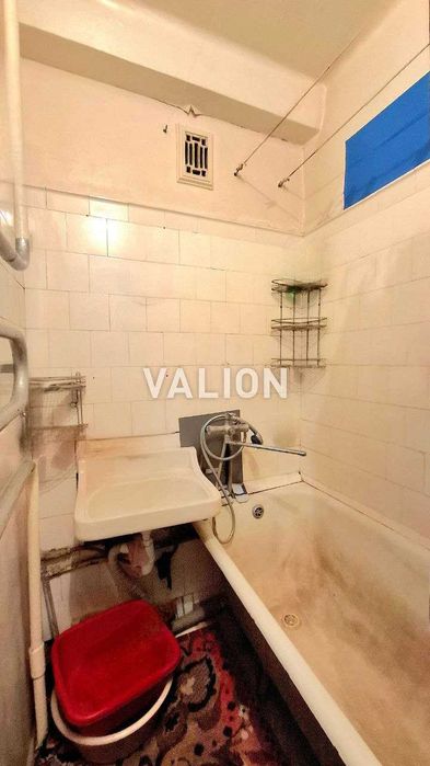 Продаж 3кім. квартири під ремонт, вул. Липківського, метро Вокзальна