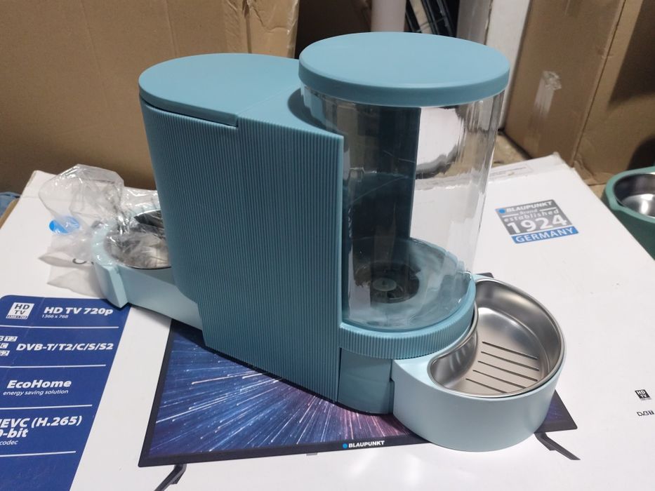 Dozownik karmy i wody dla psów Tiaki - 3L wody + 1,3 kg karmy