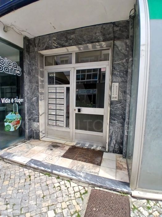Apartamento T3 no centro das Caldas da Rainha com elevador