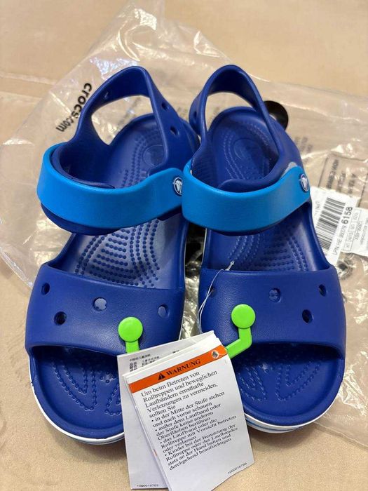дитячі босоніжки сандалі crocs J3 22 см