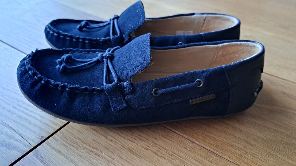 Półbuty, mokasyny dziecięce ze skóry rozm. 35