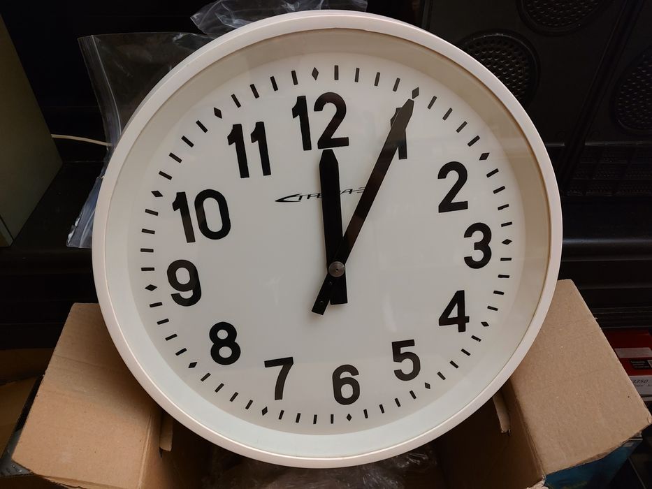 Часы электрические "Стрела" (450мм)СССР