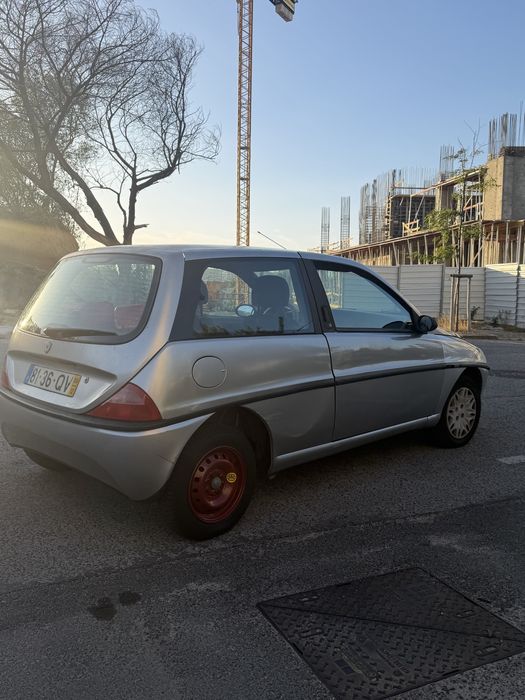 Lancia y