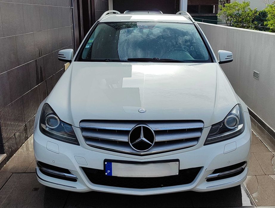Vendo Carrinha Mercedes C220 170 Cv Automática em bom estado