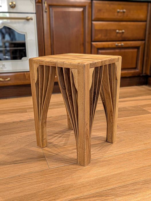 Табуретки кухонні дерев'яні (масив дуба) в еко-стилі
