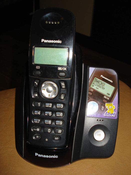 Радиотелефон Panasonic трубка стационарный телефон, на батарейках