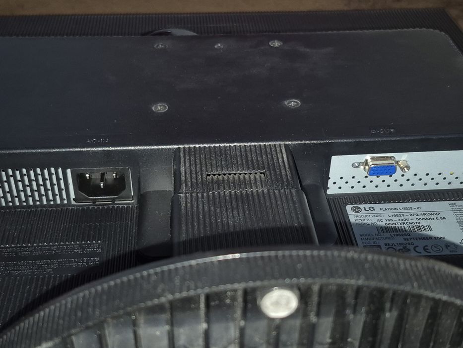 Монітор LG, 19 дюймів
