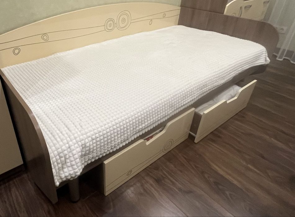 Кровать односпальна