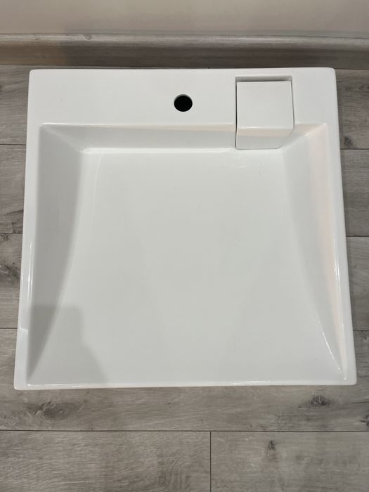 Раковина для ванної кімнати