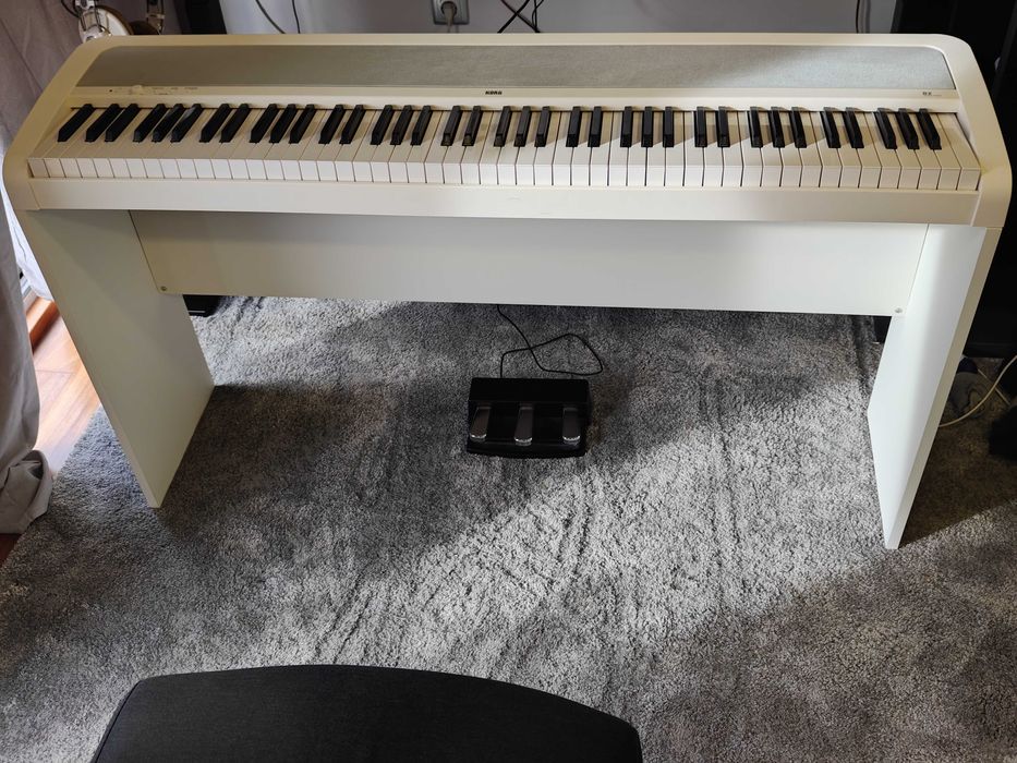 Piano digital korg B2