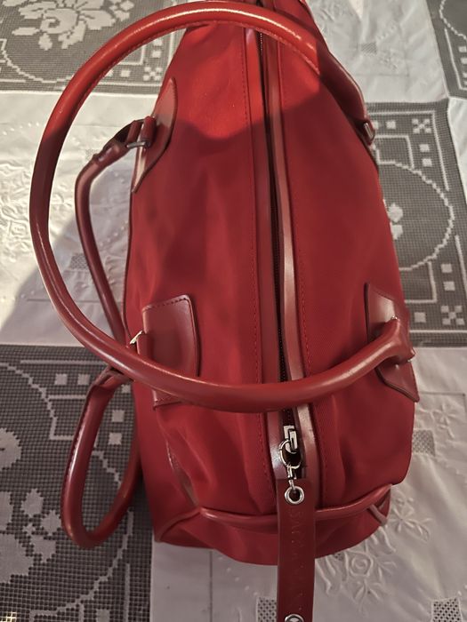 Mala Vermelha Usada como nova