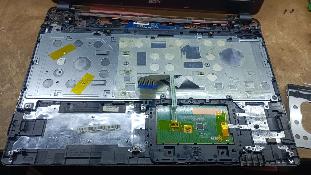 Computador portatil ACER Aspire E1 570 para peças
