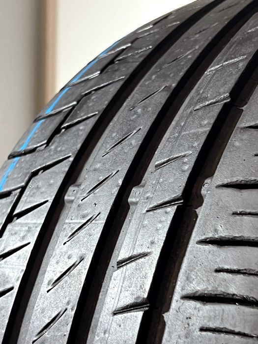 Pneus Continental Premium Contact 6 - 225/40/18 - Como NOVOS