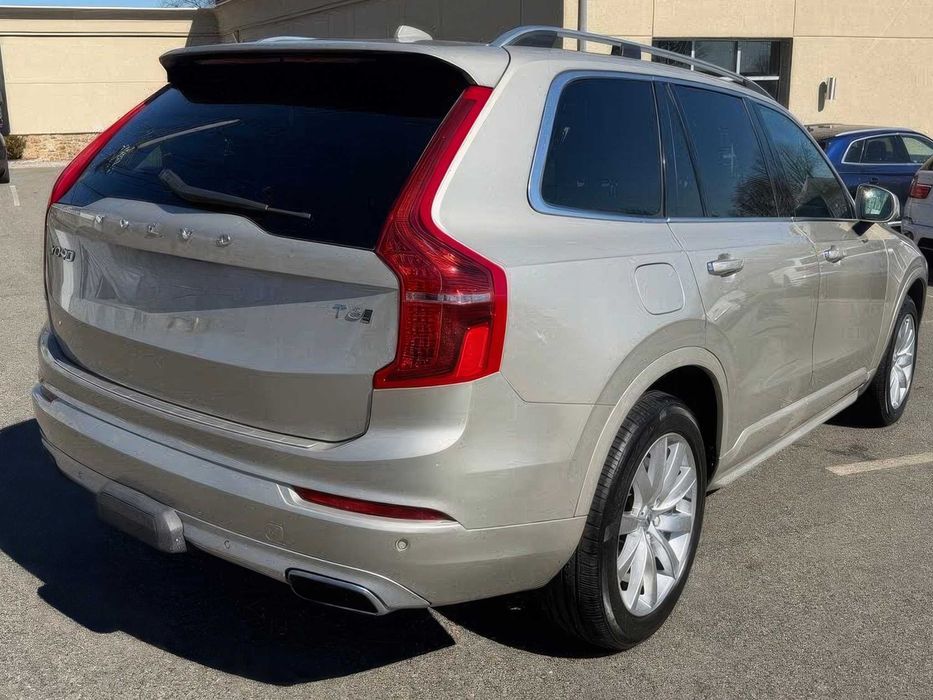 Volvo XC90 T6 Momentum      2017