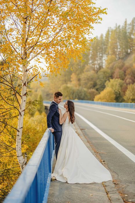 Suknia ślubna essense of australia 34