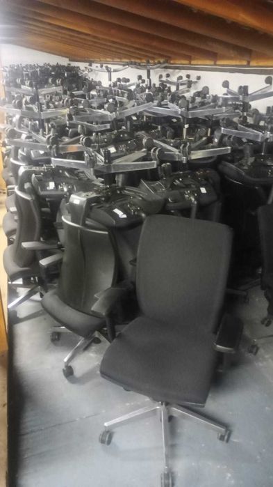 Fotel biurowy RIM czarny fotele krzesła biurowe obrotowe do biur domu