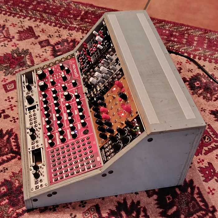 Eurorack case 84HP 7U