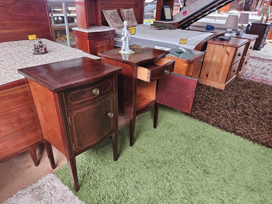 D. Maria-Style Nightstands – Unit Price – Good Condition64285551036034123