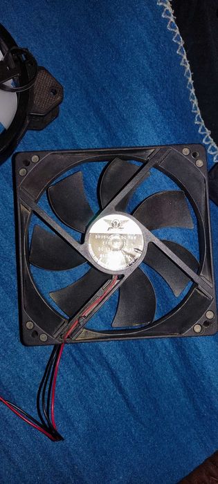 Вентилятор з підсвіткою для ПК з Німеччини