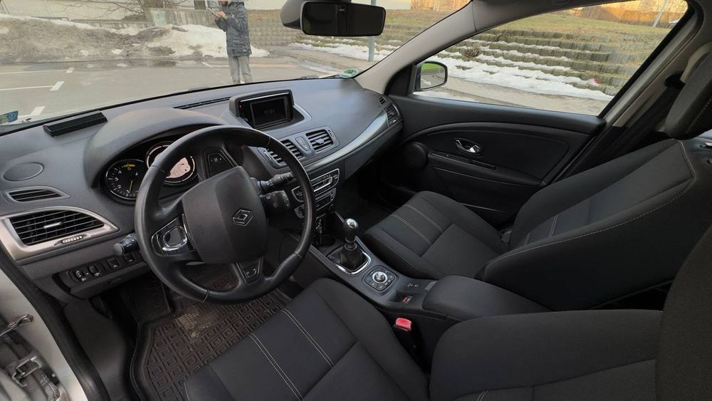 Продам сімейний renault megane 3, 2014 року