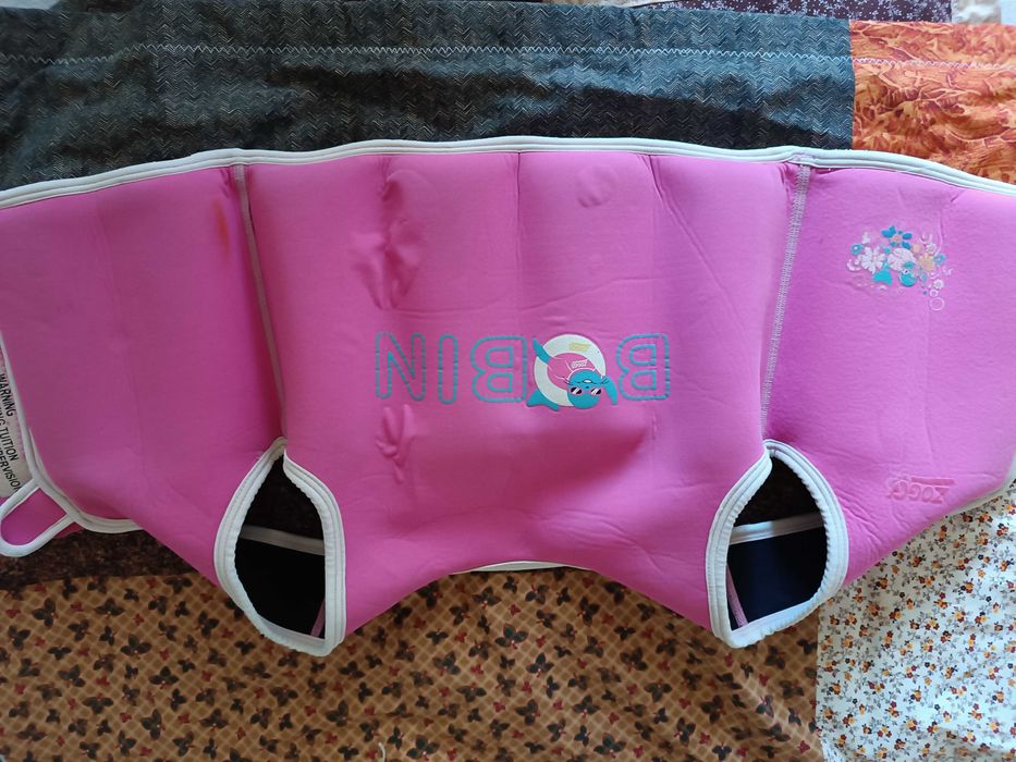 Продам жилет для плавания детский 2-3 года Bobin