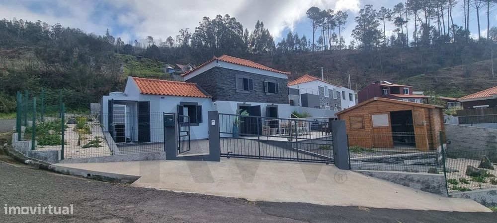 Moradia T1 Renovada no Arco da Calheta