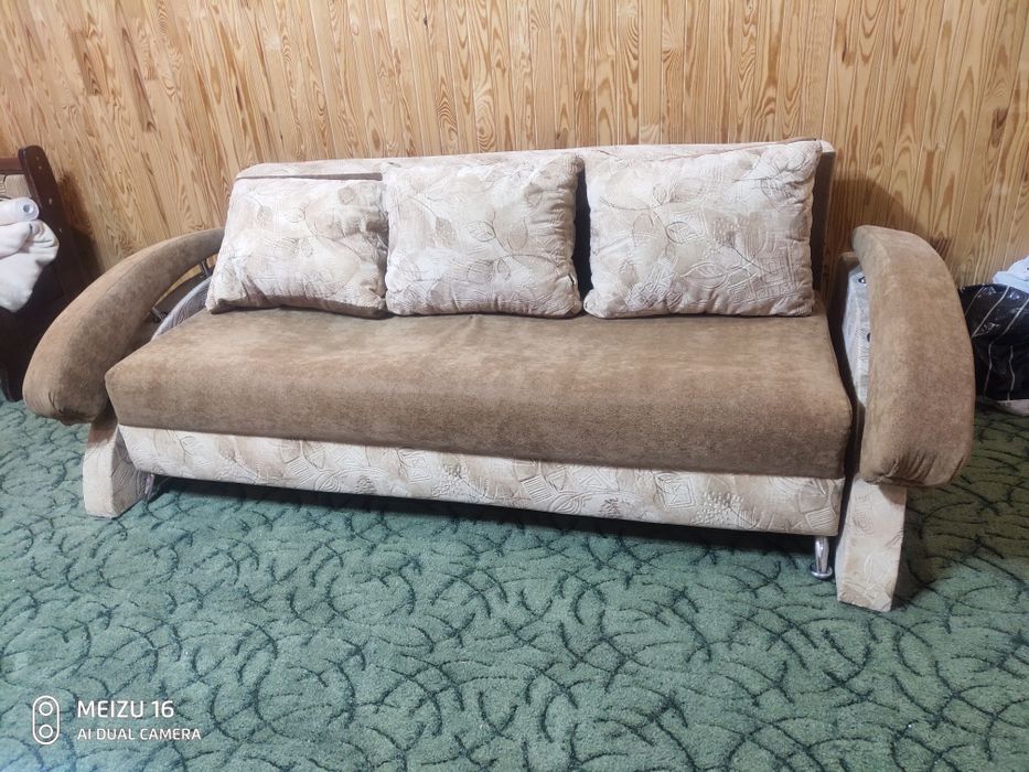 Продам диван раскладной б/у