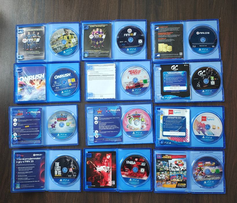 Konsola  PlayStation 4   PS4