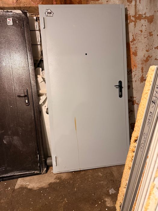 Двери входные металлические