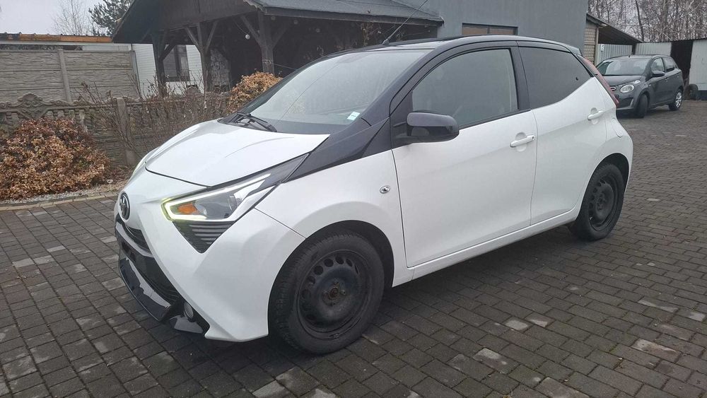 Toyota aygo carplay, klimatronik , tablet