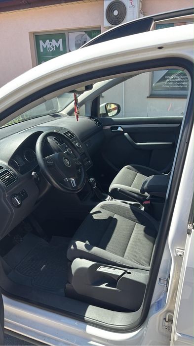 Rodzinny VW Touran 1.6 TDi