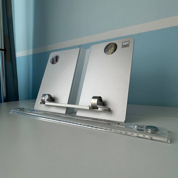 Школьная парта, растущий стол Moll Champion