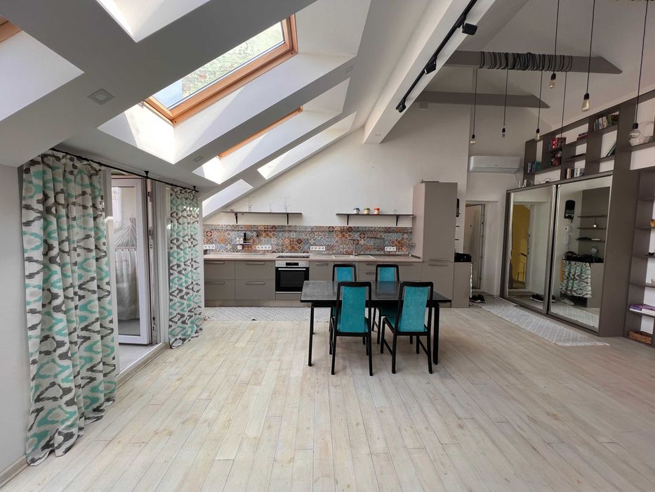 Оренда 2-кімнатної квартири з терасою на Петропавлівській Борщагівці