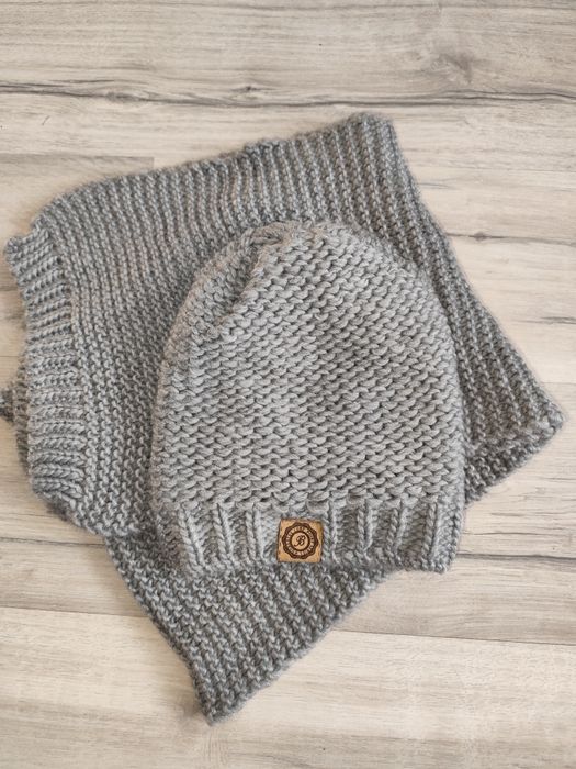 Komplet czapka i szalik damski