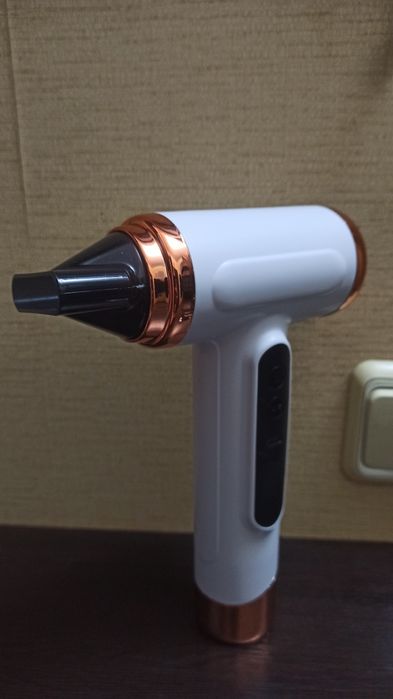 Фен для волос аккумуляторный