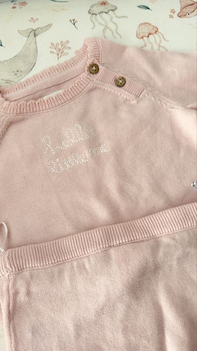 Вʼязаний костюм для дівчинки