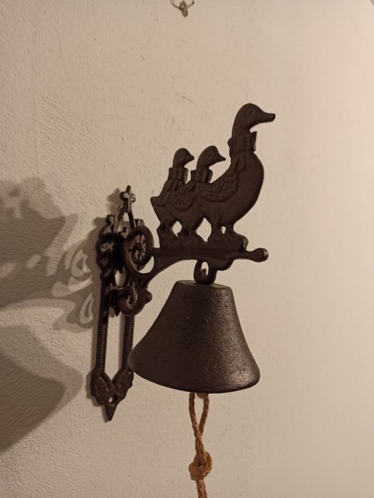 Duży dzwonek żeliwny gąski,kaczki